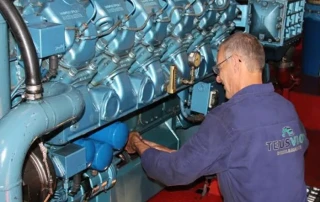Vervangen hoofd- en drijfstanglagers Baudouin P12M26SR