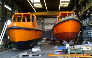 Afbouw van 10 dokboten door Teus Vlot