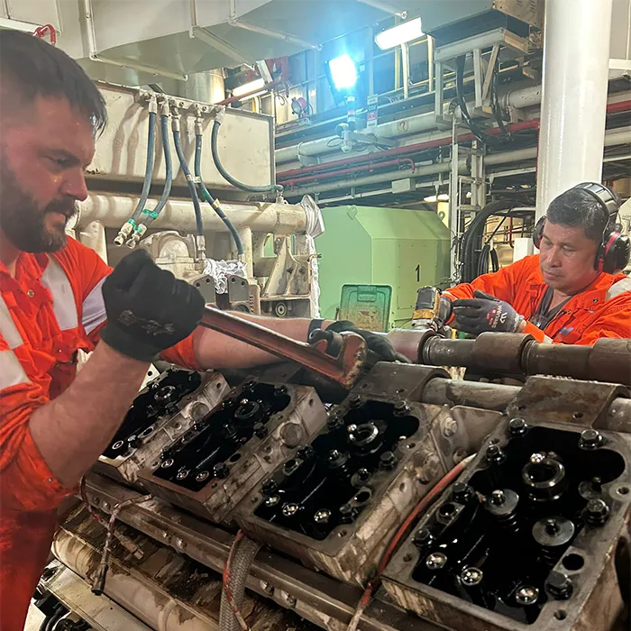 Motoren revisie - Teus Vlot Diesel en Marine